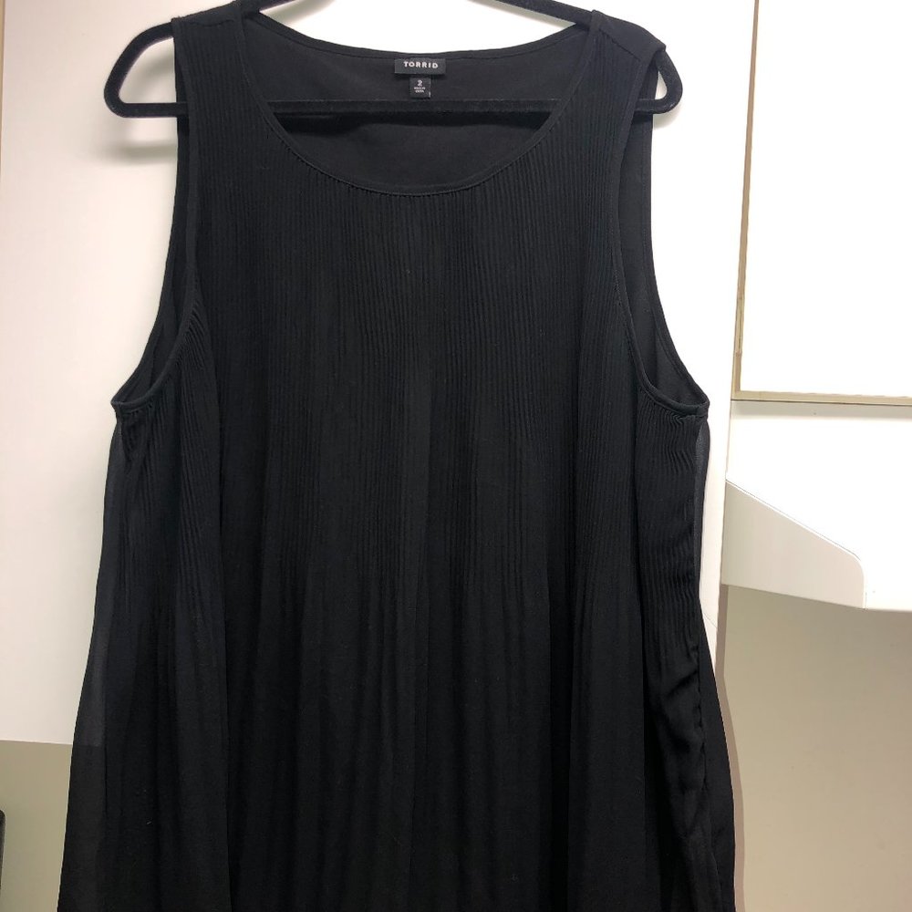 Torrid Black Ribbed Flowing Tank